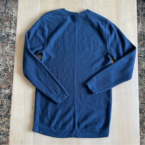 Lululemon Alpine Air Crew True Navy - Picture 7 of 11